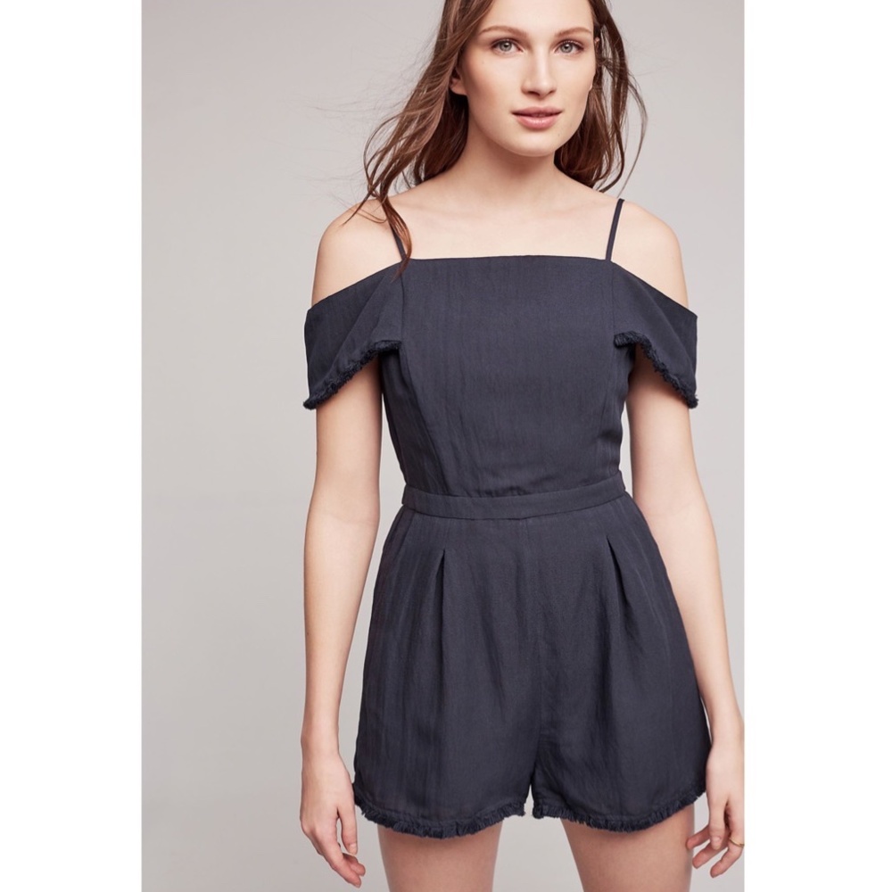 Like New Maddy Open Shoulder Romper Navy